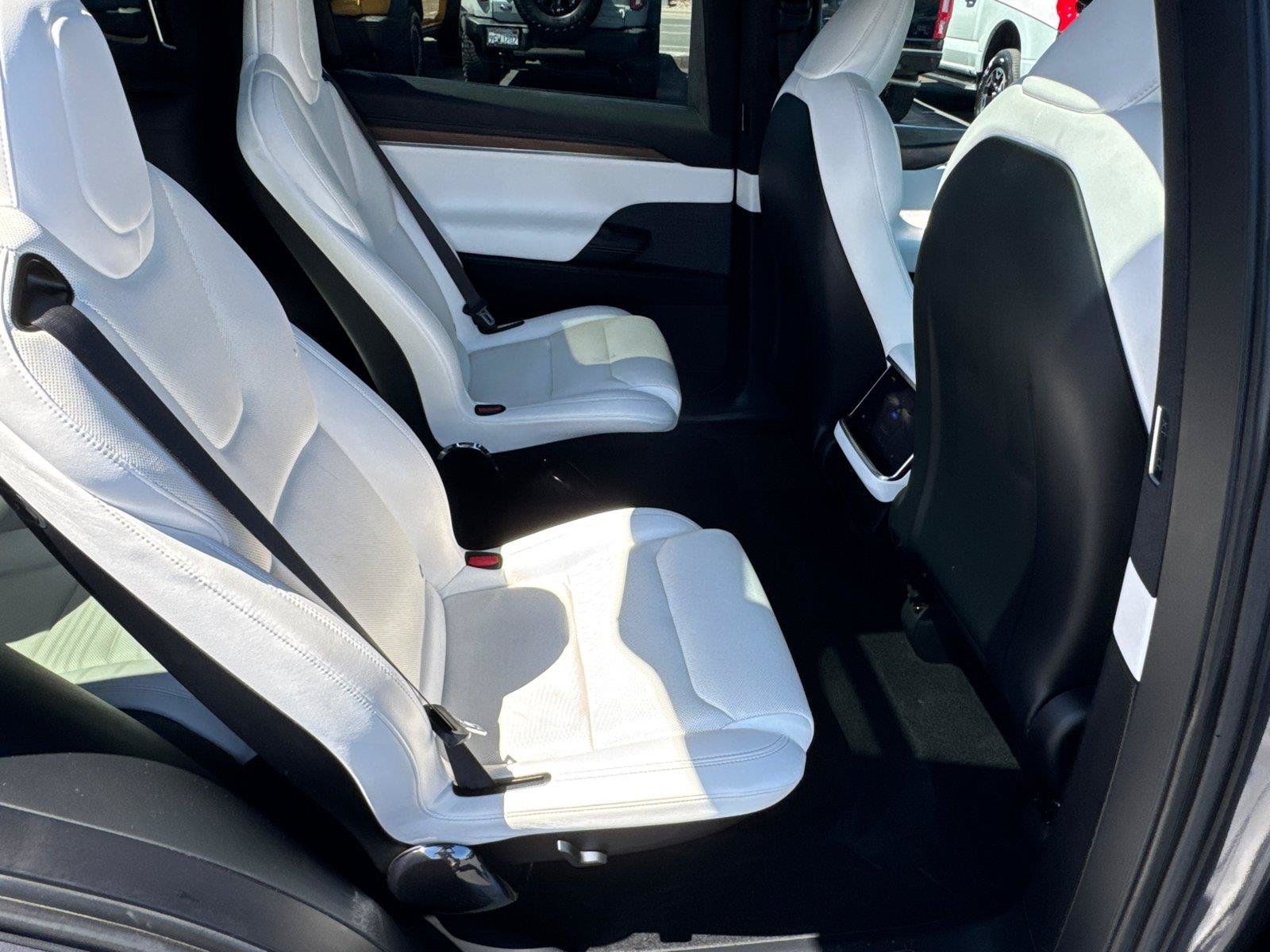 Used 2023 Tesla Model X AWD/4WD image 19