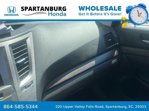 Used 2013 Subaru Outback 2.5i Limited AWD/4WD image 10
