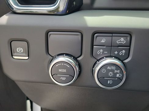 Used 2024 GMC Sierra 1500 Denali w/ Technology Package image 24