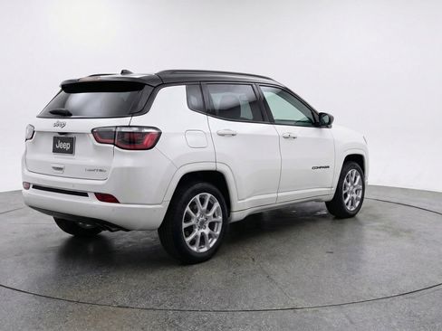 Used 2025 Jeep Compass Limited AWD/4WD image 9