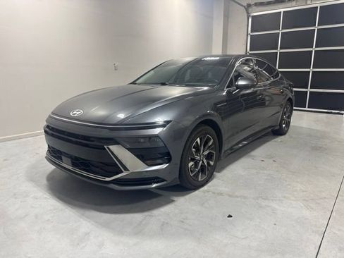 Certified 2024 Hyundai Sonata SEL FWD image 2