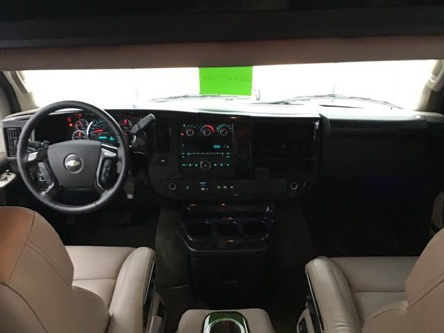 Used 2023 Chevrolet Express 2500 RWD image 2