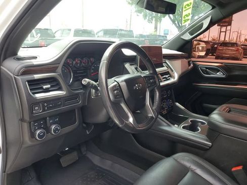 Used 2021 Chevrolet Tahoe Z71 w/ Rear Media and Nav Package AWD/4WD image 18