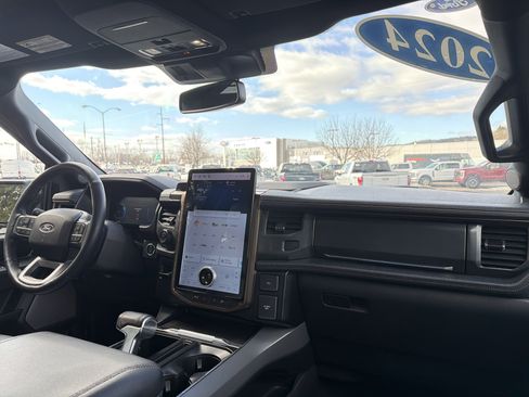 Used 2024 Ford F150 Lightning Lariat image 17