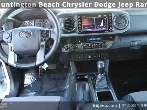 Used 2023 Toyota Tacoma TRD Off-Road image 9