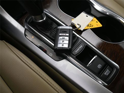 Used 2019 Acura TLX FWD image 6