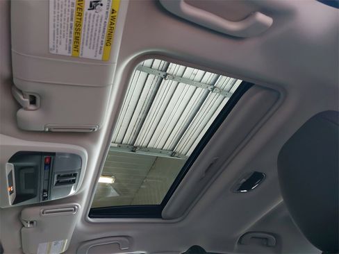 New 2025 Subaru Crosstrek 2.5i Limited w/ Crosstrek Mirror Package image 33