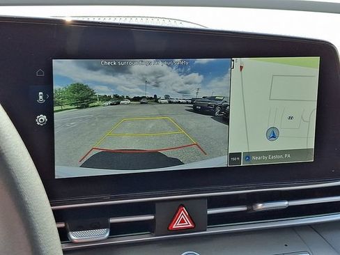 Used 2024 Hyundai Elantra SEL FWD image 19