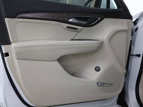 Used 2021 Buick Envision Avenir w/ Technology Package II image 19