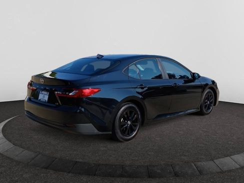 Used 2025 Toyota Camry LE FWD image 7