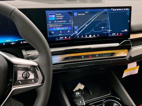 Used 2025 BMW i5 xDrive40 w/ Premium Package image 5