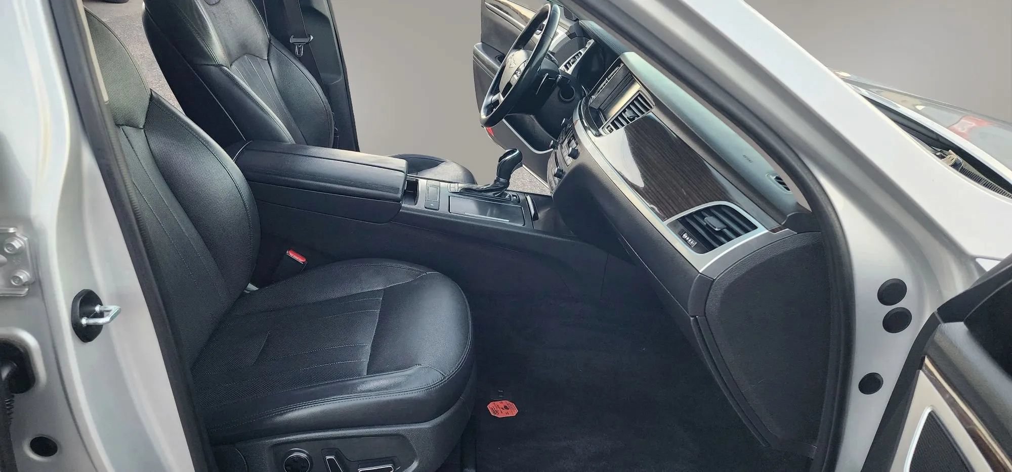 Used 2017 Genesis G80 3.8 RWD image 18