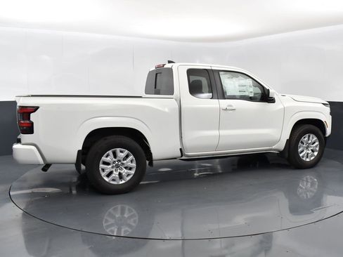 New 2024 Nissan Frontier SV w/ SV Convenience Package image 7