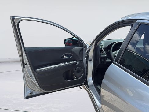 Used 2022 Honda HR-V EX-L image 11