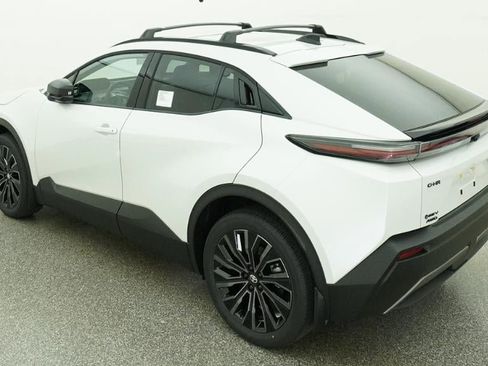 New 2026 Toyota C-HR AWD/4WD image 5