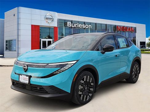 New 2026 Nissan Leaf Platinum+ image 1