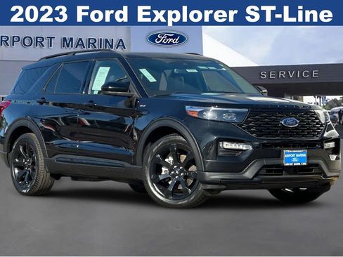 Certified 2023 Ford Explorer ST-Line w/ Class IV Trailer Tow Package image 2