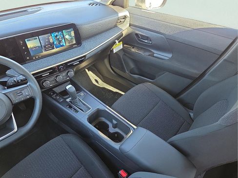 New 2026 Nissan Kicks S image 11