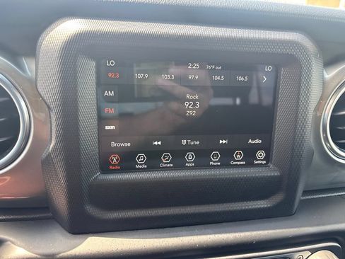 Used 2020 Jeep Wrangler Unlimited Sahara AWD/4WD image 26