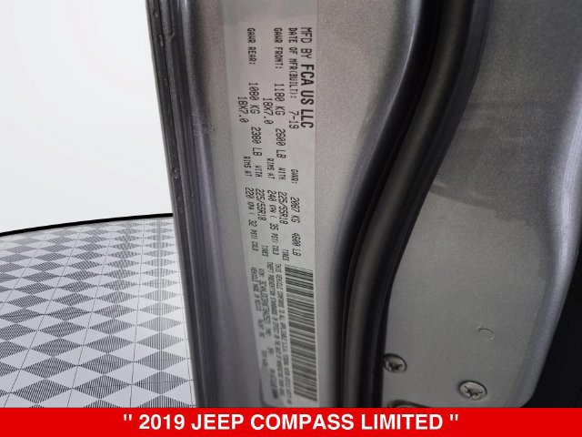 Used 2019 Jeep Compass Limited AWD/4WD image 39