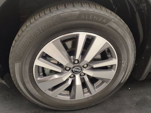 Used 2022 Nissan Pathfinder SL FWD image 31