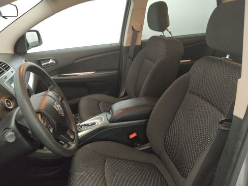Used 2017 Dodge Journey SE FWD image 17