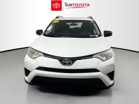 Used 2016 Toyota RAV4 LE FWD image 10