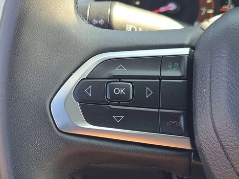 Used 2024 Jeep Compass Latitude AWD/4WD image 13
