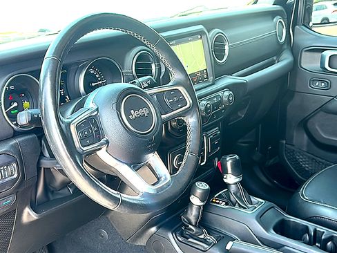 Used 2022 Jeep Wrangler Unlimited Sahara w/ Cold Weather Group AWD/4WD image 12
