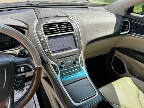 Used 2020 Lincoln Nautilus Reserve w/ Cargo Utility Package FWD image 22