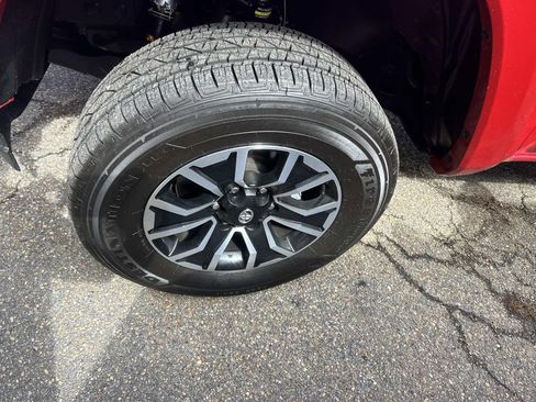 Used 2023 Toyota Tacoma TRD Sport w/ TRD Premium Sport Package image 8