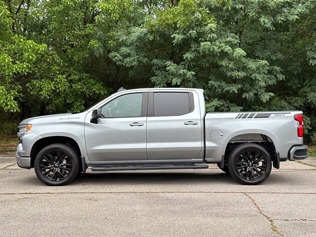 Used 2024 Chevrolet Silverado 1500 RST AWD/4WD image 2