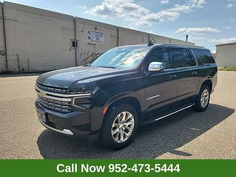 Used 2023 Chevrolet Suburban Premier AWD/4WD image 1