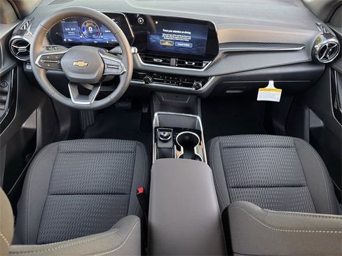 New 2026 Chevrolet Equinox LT image 10