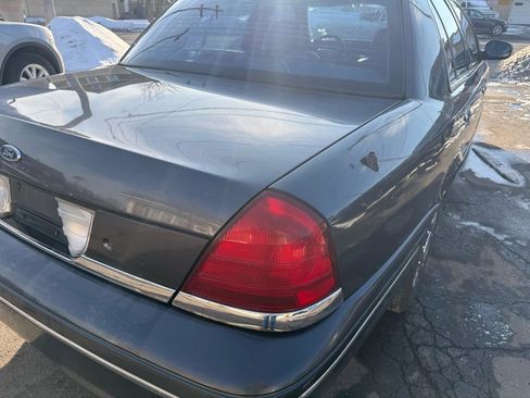 Used 2005 Ford Crown Victoria Police Interceptor RWD image 11