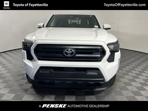Used 2025 Toyota Tacoma SR5 w/ SR5 Upgrade Package AWD/4WD image 7
