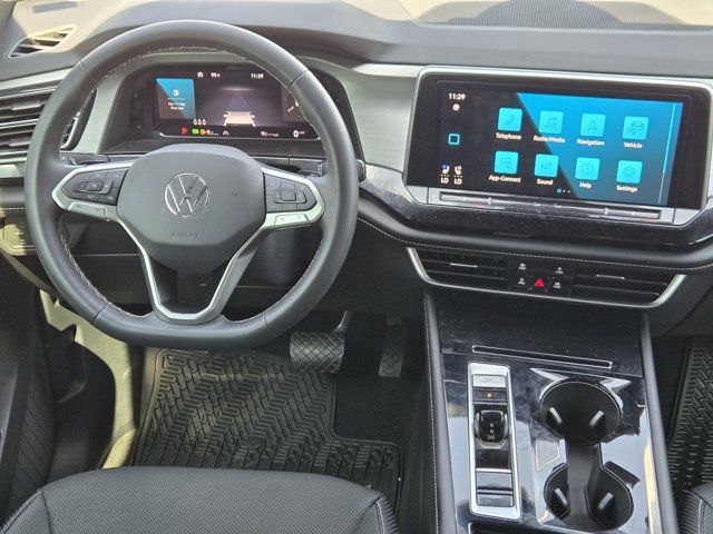 Used 2024 Volkswagen Atlas Cross Sport SE FWD image 26