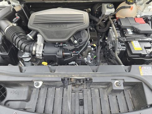 Used 2021 GMC Acadia Denali image 34