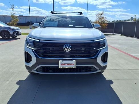 New 2026 Volkswagen Atlas Cross Sport SE FWD image 3