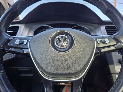 Used 2015 Volkswagen Golf TDI SE FWD image 18