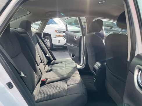 Used 2019 Nissan Sentra SR image 24