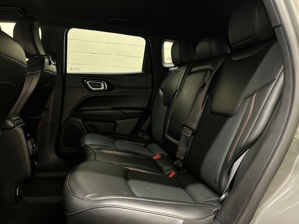 Used 2023 Jeep Compass Trailhawk AWD/4WD image 10