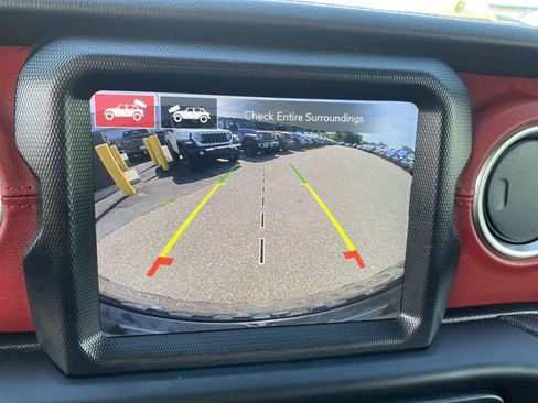 Certified 2023 Jeep Wrangler Unlimited Rubicon 4xe AWD/4WD image 19