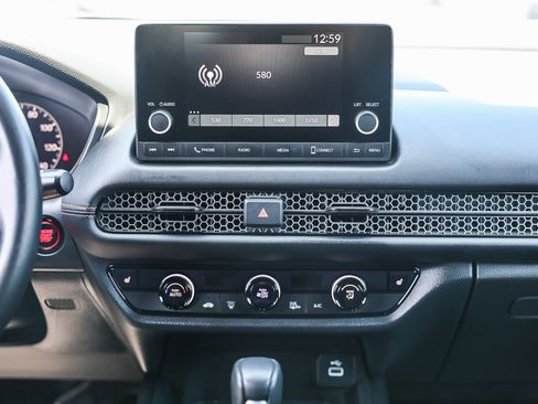 Certified 2025 Honda HR-V Sport image 4