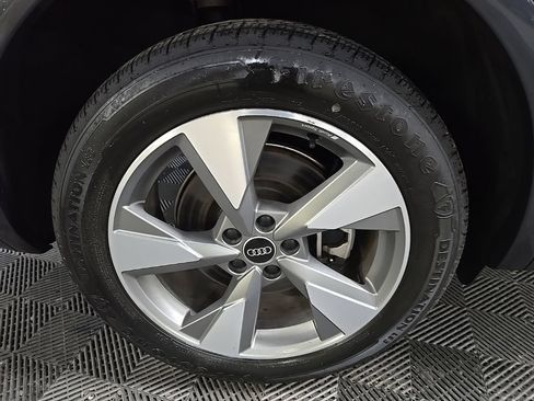 Used 2023 Audi Q5 2.0T Premium w/ Convenience Package AWD/4WD image 14