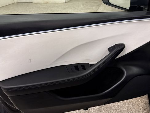 Used 2025 Tesla Model 3 Long Range image 3