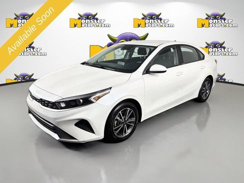 Used 2022 Kia Forte LXS FWD image 1