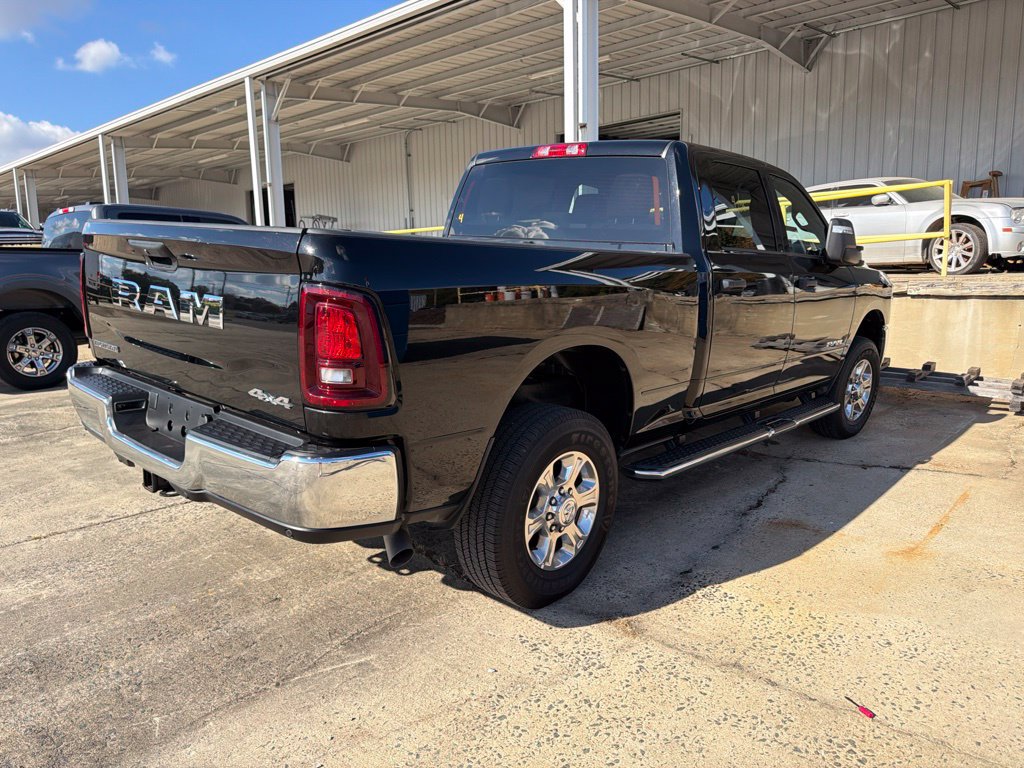 Used 2025 RAM 2500 Big Horn AWD/4WD image 2