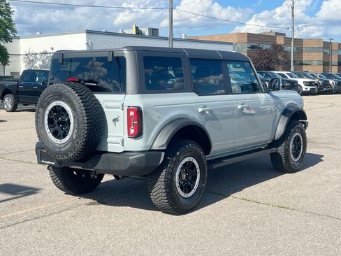 Used 2023 Ford Bronco Outer Banks w/ Sasquatch Package AWD/4WD image 8