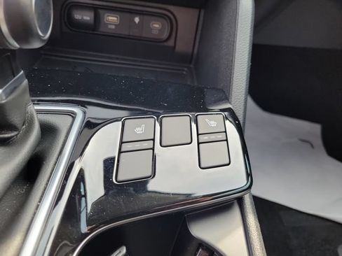 Used 2025 Kia Sportage EX FWD image 33